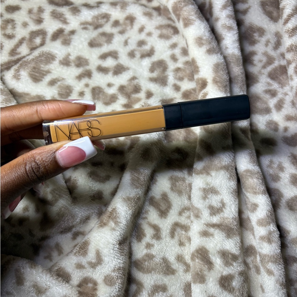 NARS Radiant Creamy Concealer - Walnut